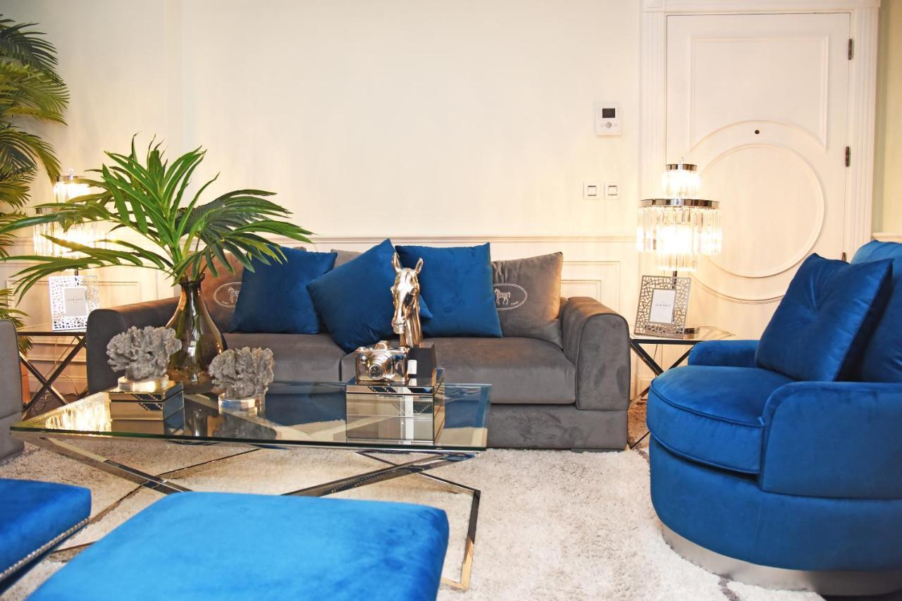 Versace Tower Luxury - Downtown Apartment