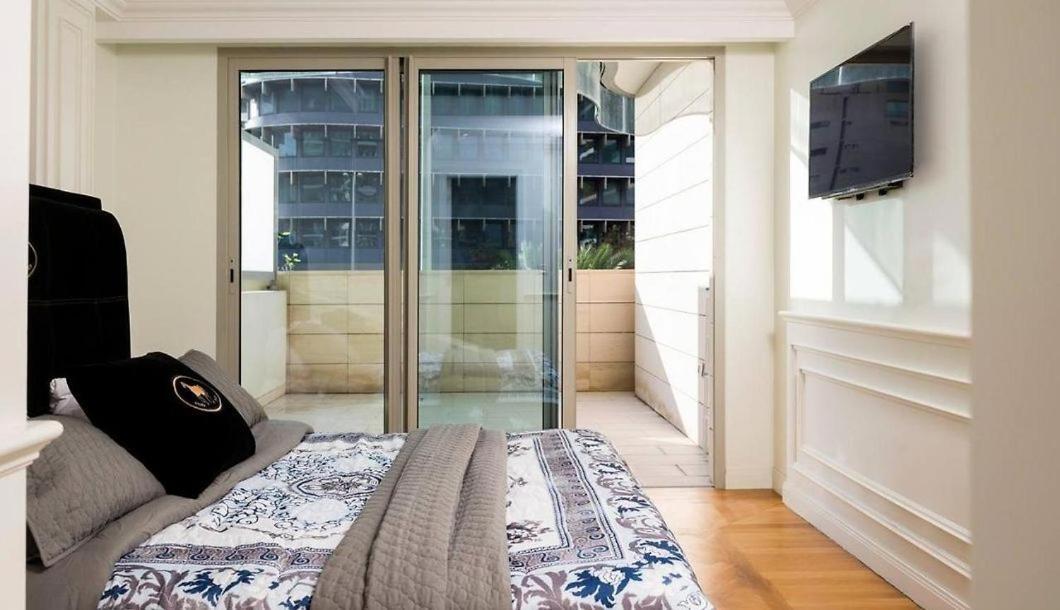 Apartment Versace Tower Luxury - Downtown *