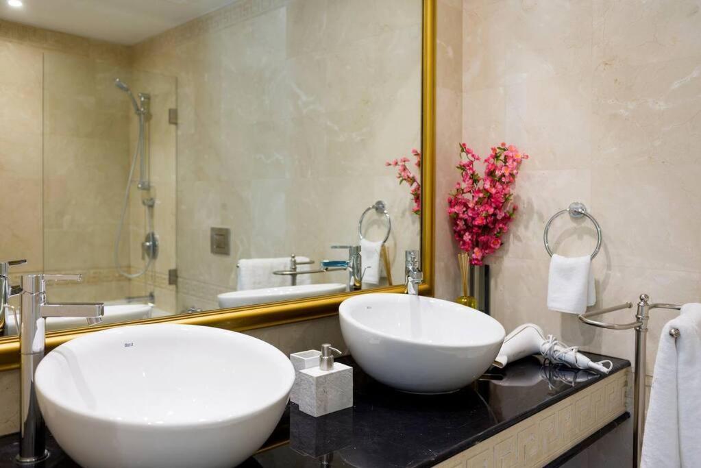 Versace Tower Luxury - Downtown * Beirut